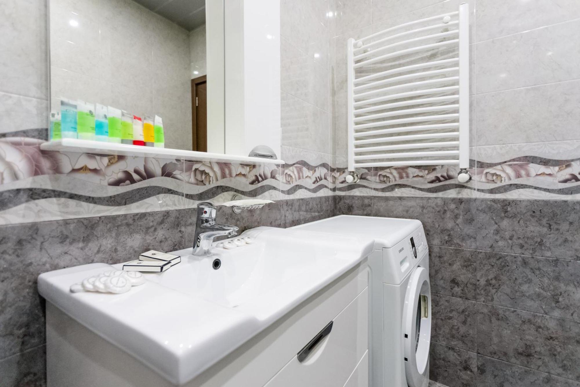 Tbilisi Two Bedroom Apartment Eksteriør bilde